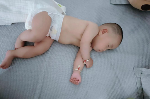 上饶宝宝肠胀气的症状